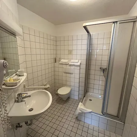 Elsen Hotel 3*