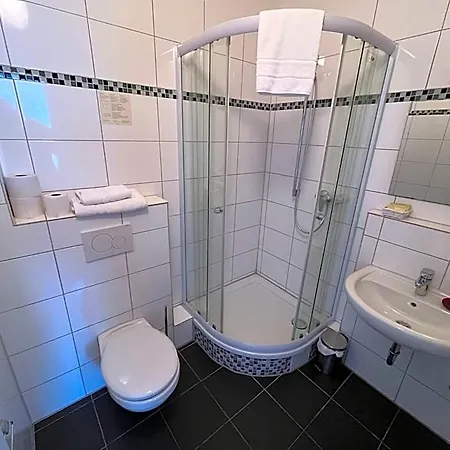 Elsen Hotel 3*