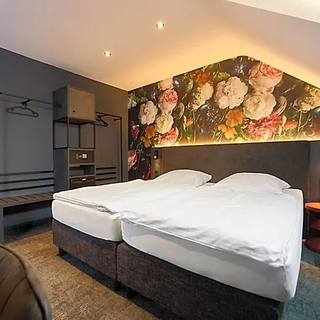 Elsen Hotel
